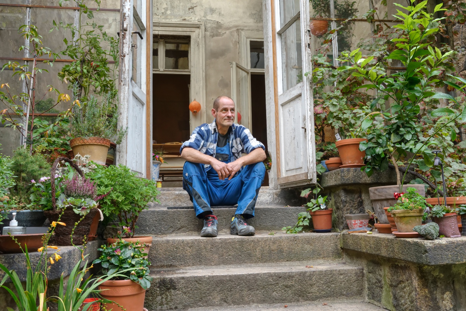 Kirkkaankeltaisen Wartburgin kyydissä -  matkalla Saksan itäosissa